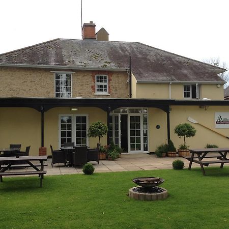 Millhouse Hotel And Riverside Restaurant Sharnbrook Exterior foto